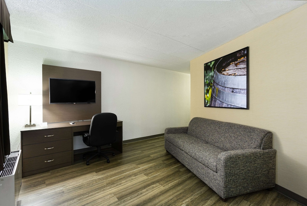Days Inn by Wyndham Fallsview 28/41