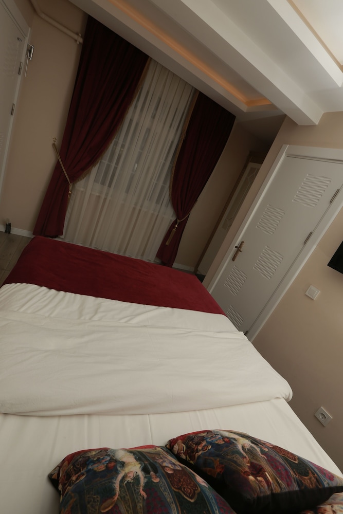 Constantinopolis Hotel 18/48