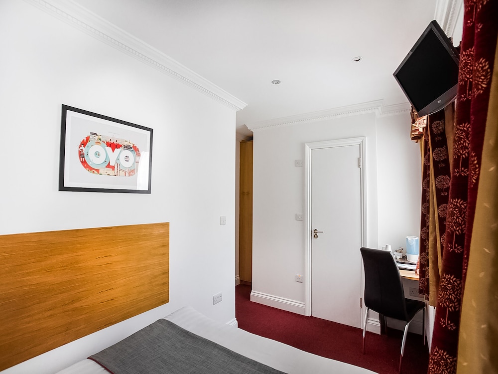 London Guest House by OYO - Acton 7/77