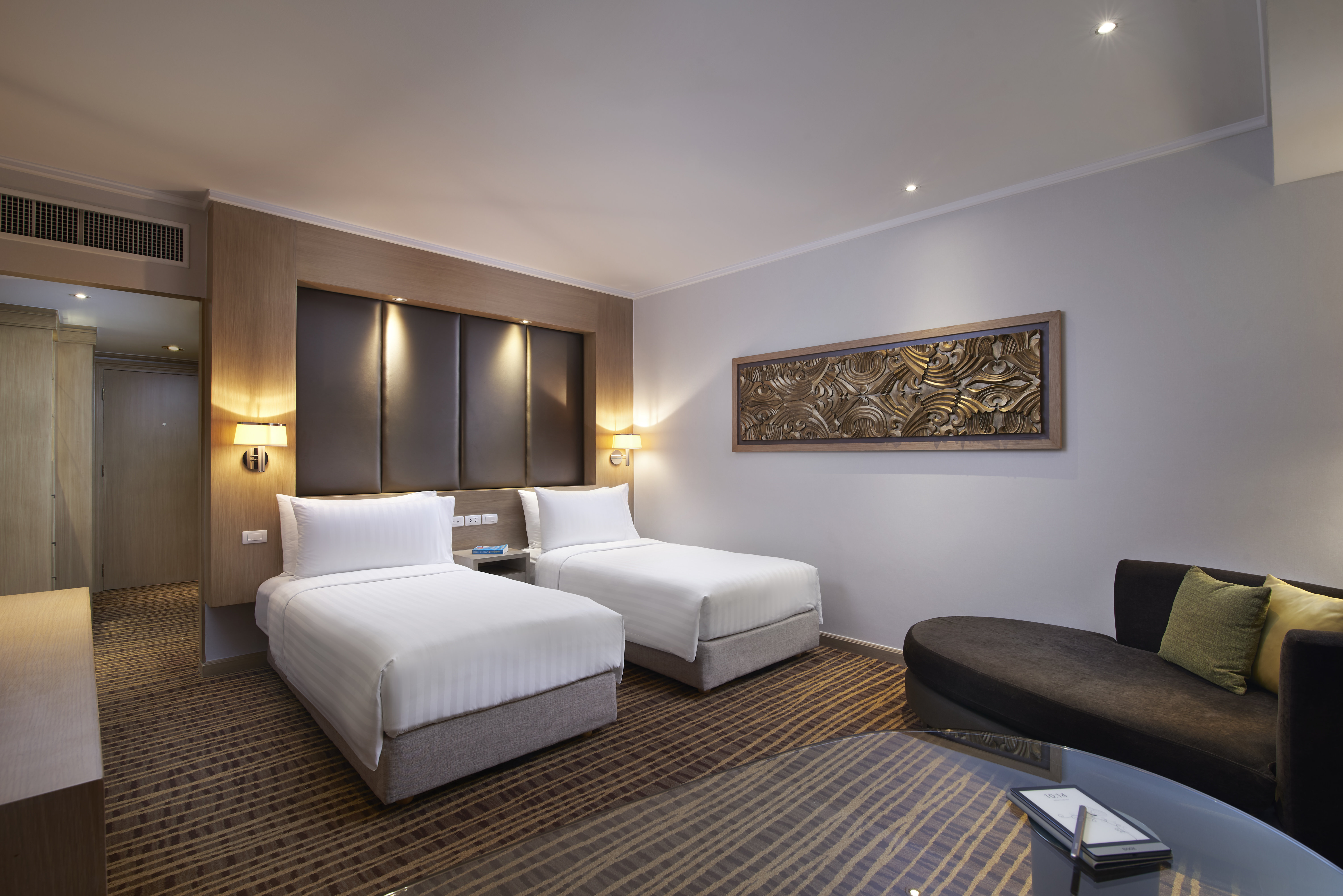 GRAND, DELUXE, TWIN BEDS