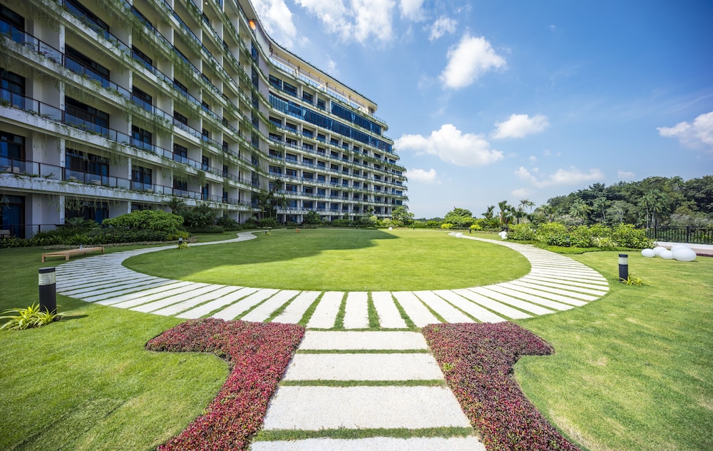 Forest City Golf Hotel 40/50