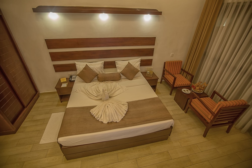 Avenra Beach Hikkaduwa 18/40