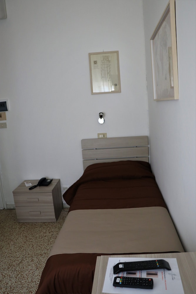Hotel La Torre Pisa 24/60
