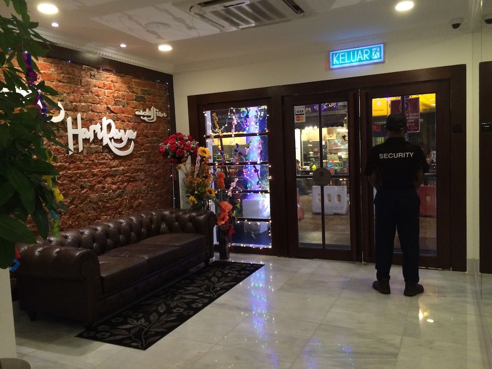 Belllo Hotel Jb Central 12/48