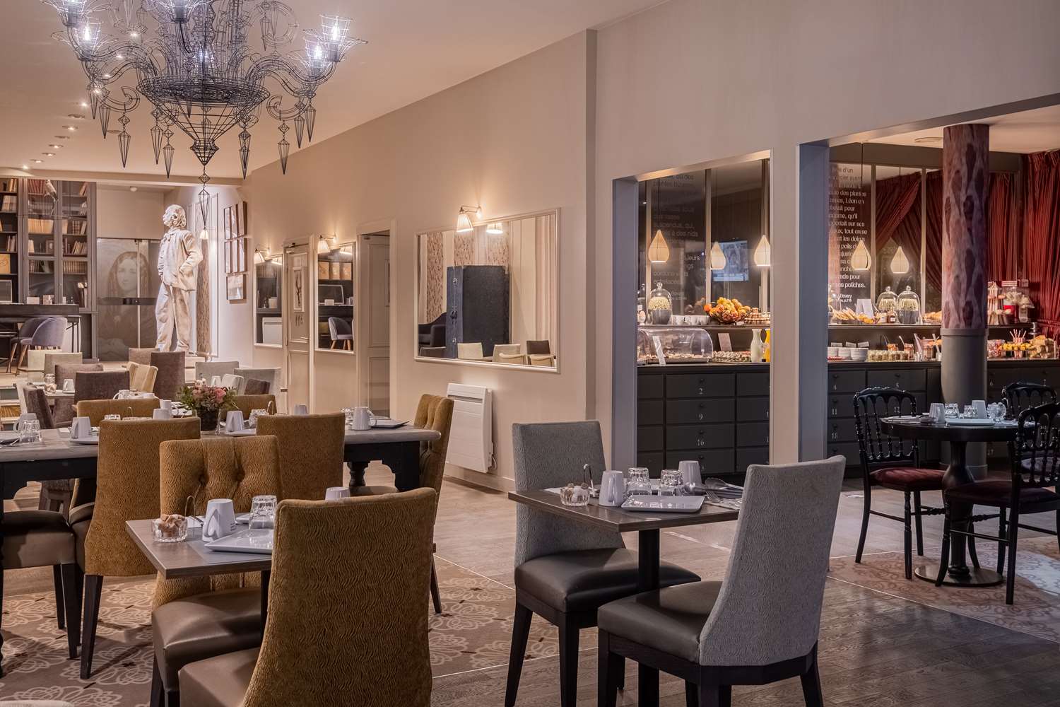 restaurant cafeteria