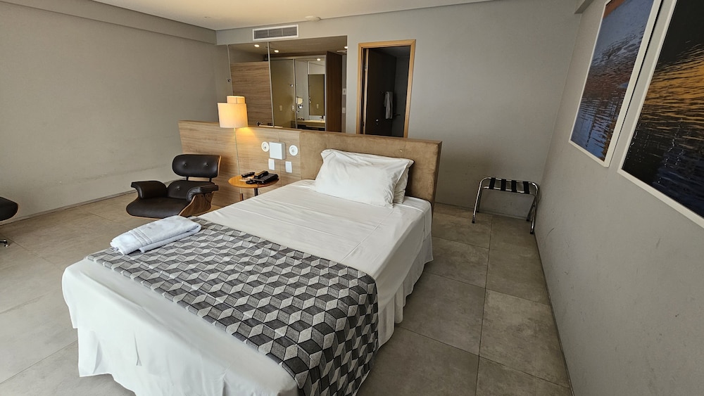 Silverton Paiva Experience Flat 5/29