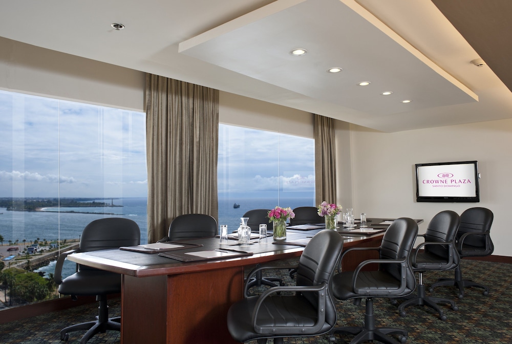 Crowne Plaza Santo Domingo (ex Intercontinental V Centenario Hotel) 64/71