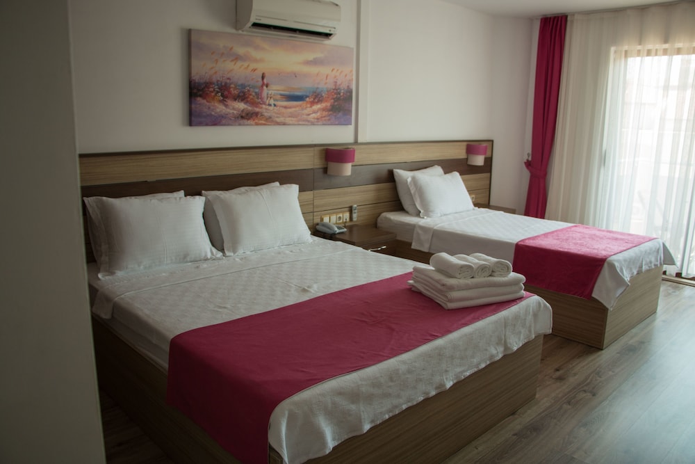 Eden Pyara Hotel Turunc 51/106