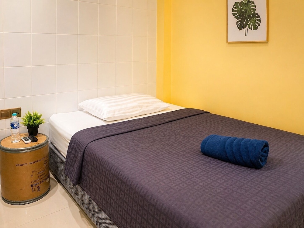 AU BON HOSTEL 37/58