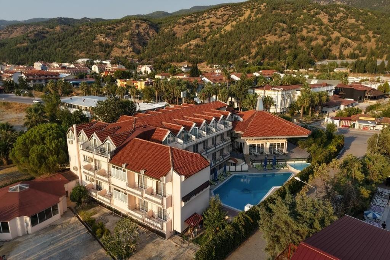 Villa Lycus Hotel 1/13