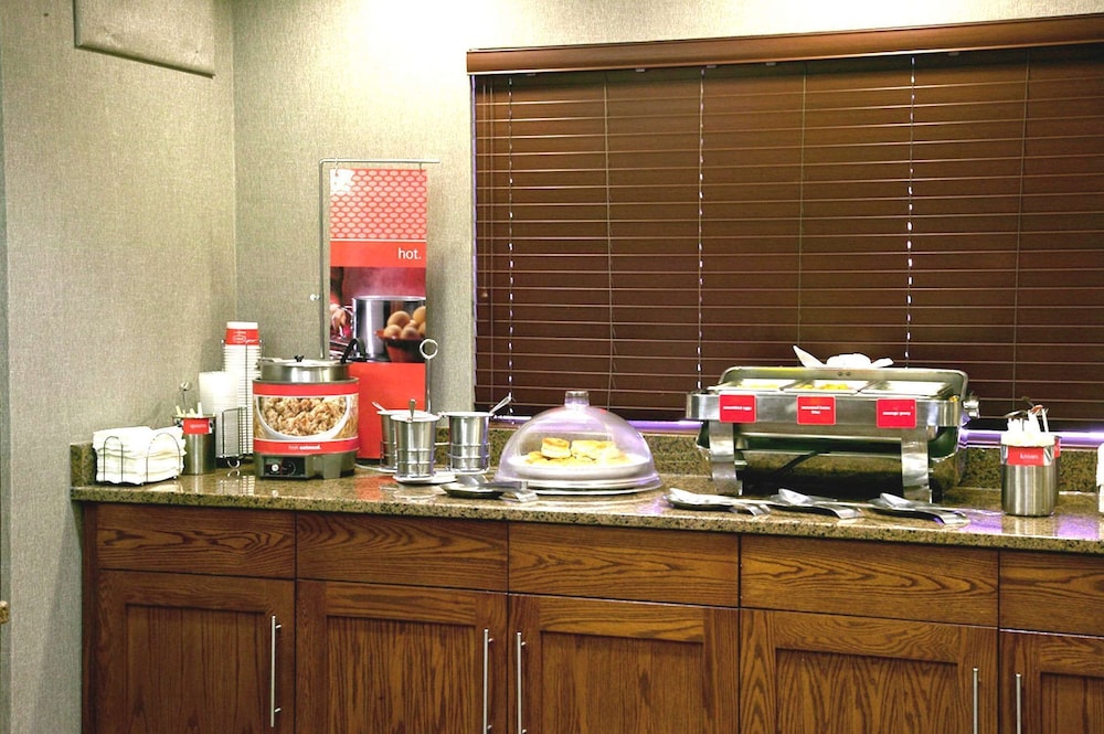 Hampton Inn Ft Collins 22/33