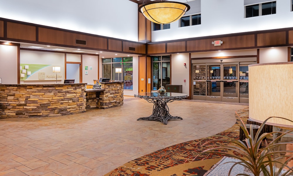 Holiday Inn Stevens Point Convention Ctr 32/72