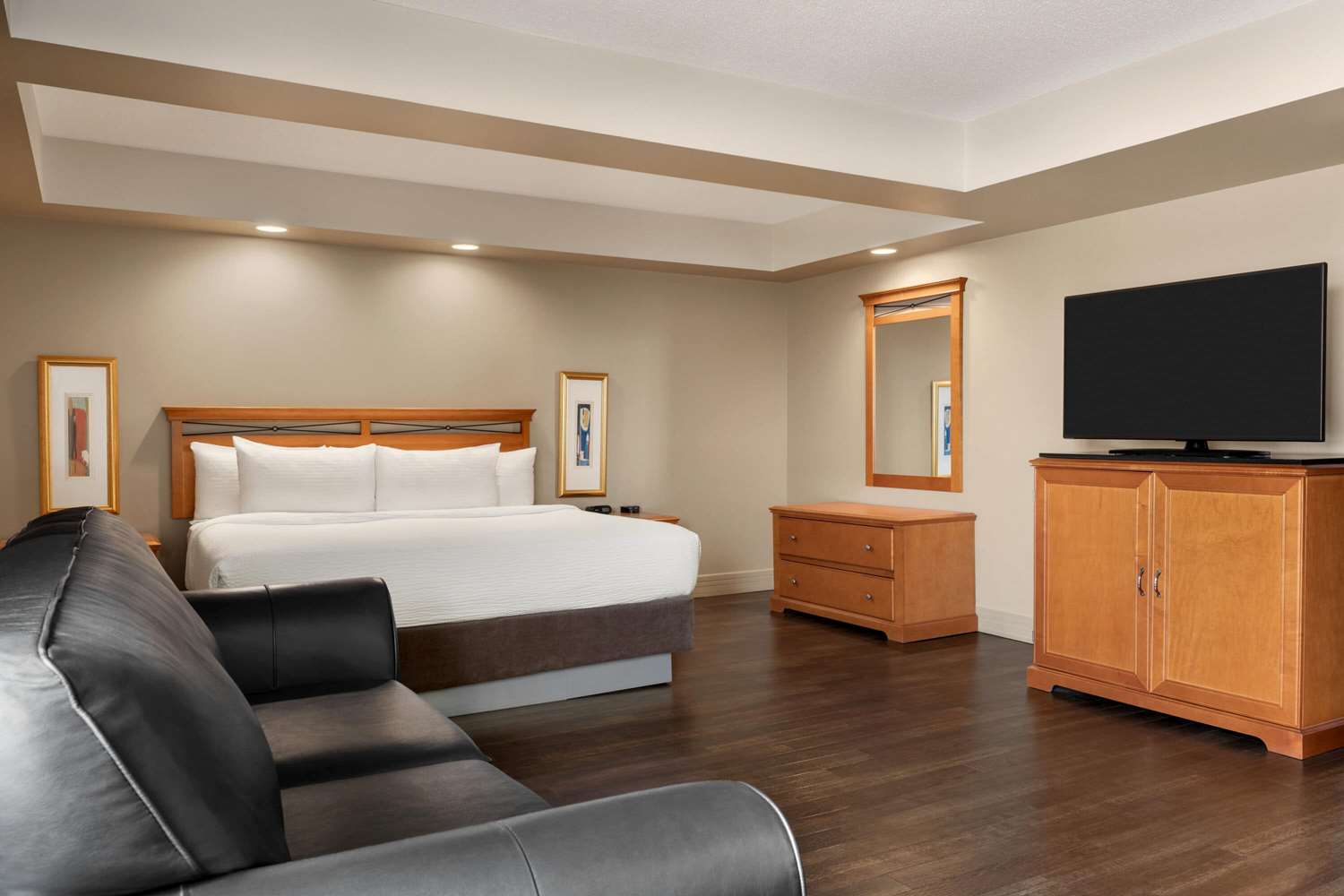 Royal Hotel Calgary, Trademark Collection by Wyndham 7/27