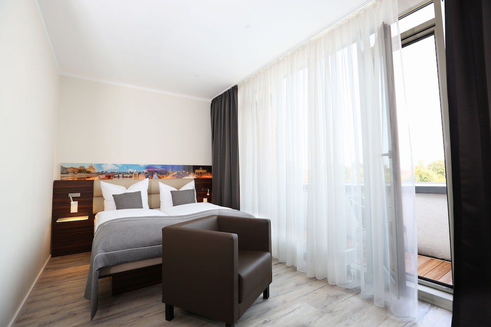 H24 Hoteltow 17/34