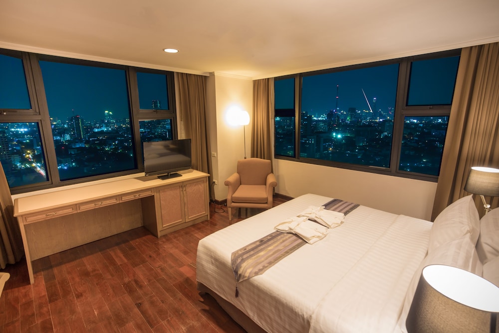 Grand Tower Inn Rama VI 40/70
