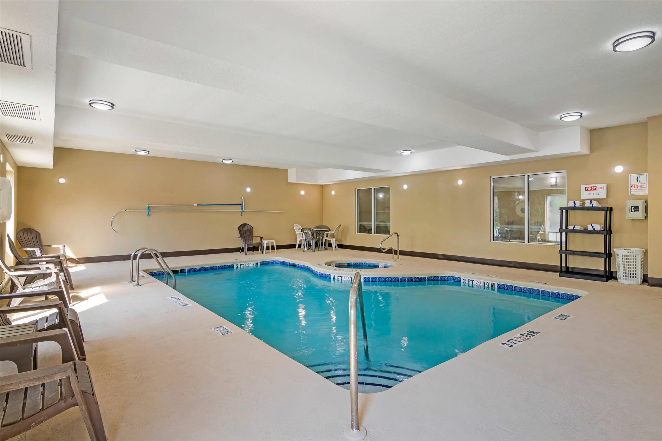 Comfort Suites Brunswick GA 14/44