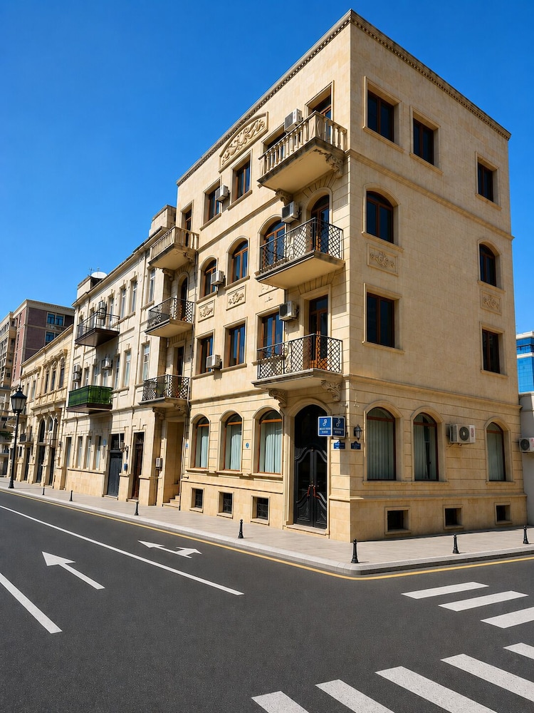 Central Baku Hotel 5/50