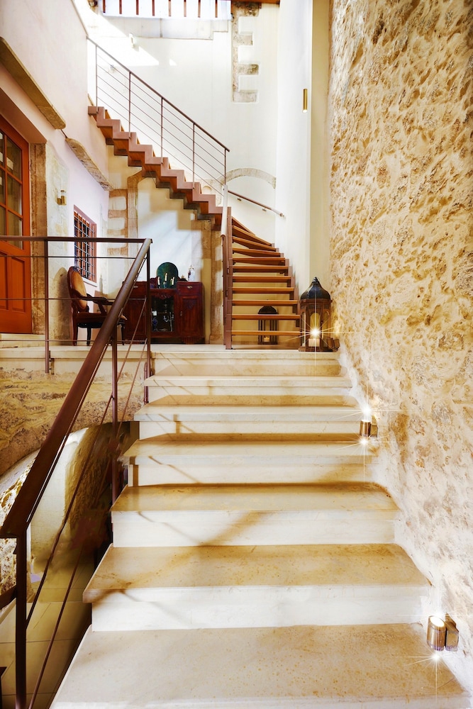 Archontiko Rector Suites 4/37