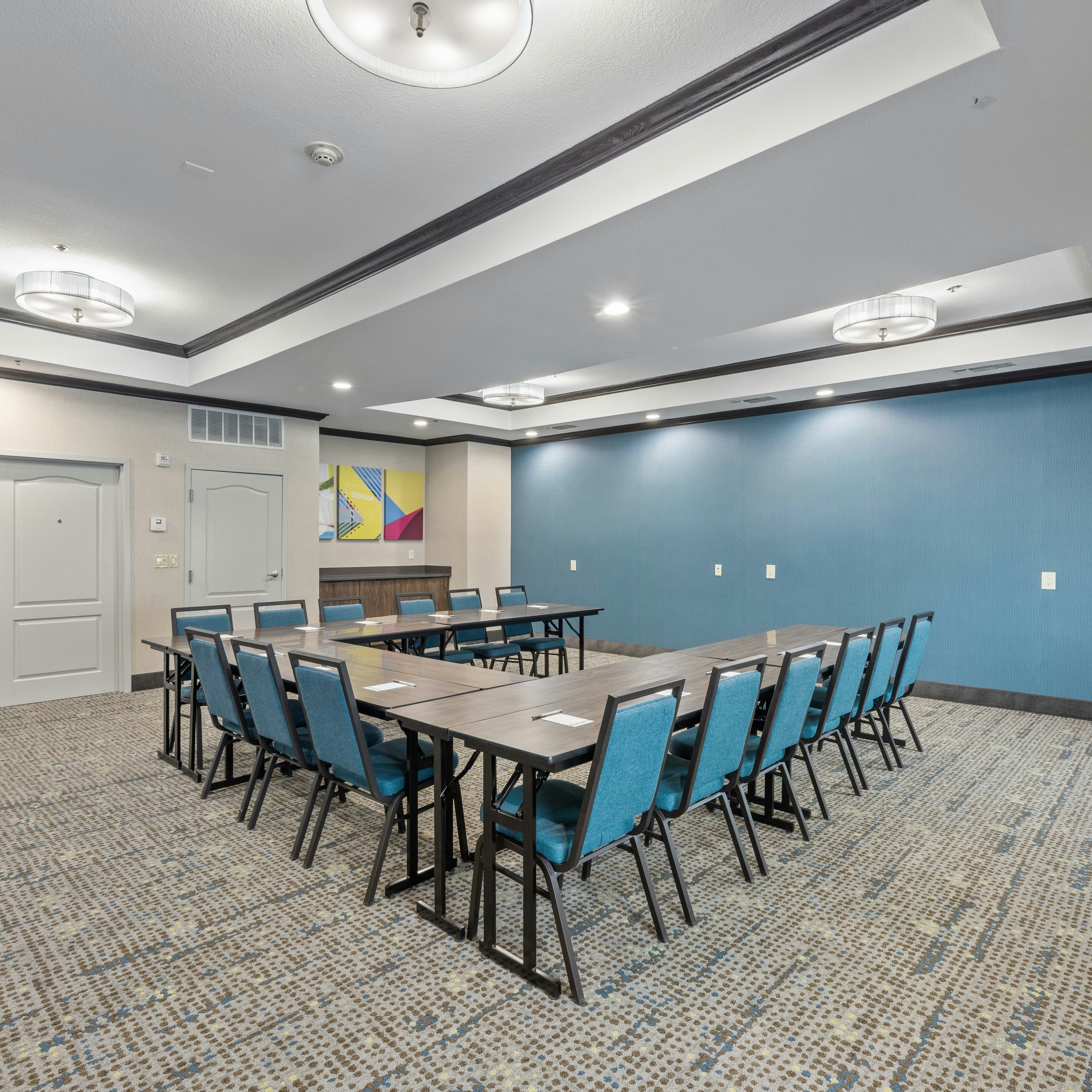 Hampton Inn and Suites Denison, TX 45/60
