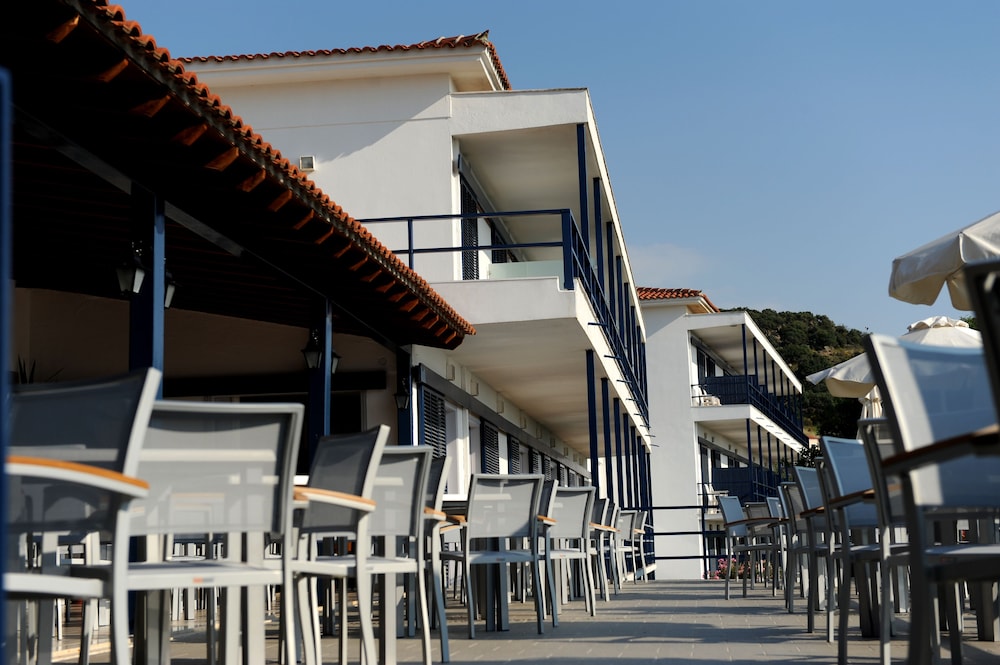 Hotel Delfinia 62/87