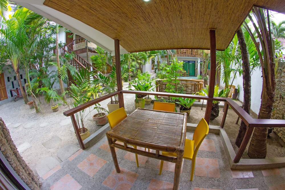 THE ROSE PIKE AT BORACAY 32/50
