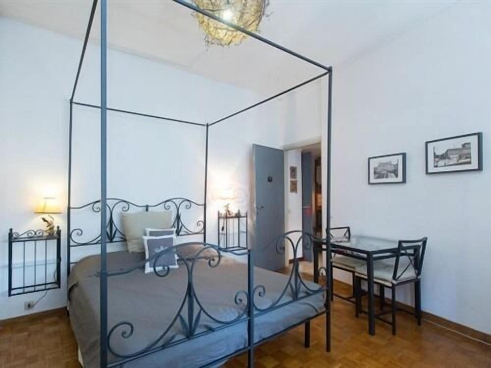 Le Fate Apartments 14/47
