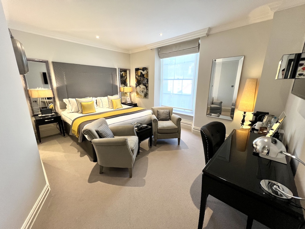 Tavistock House Hotel 17/38