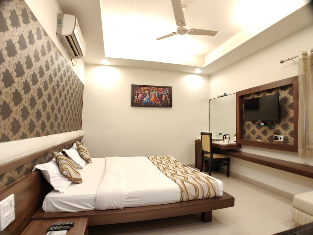 HOTEL SHIV VILAS 7/25