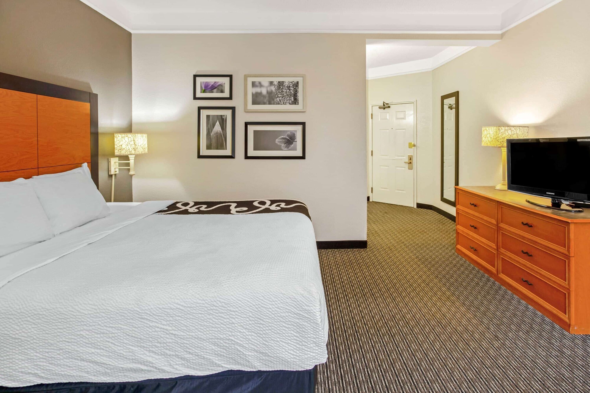 غرفة بسرير كينج لذوي الإعاقة، La Quinta Inn & Suites by Wyndham Birmingham Hoover 4/5