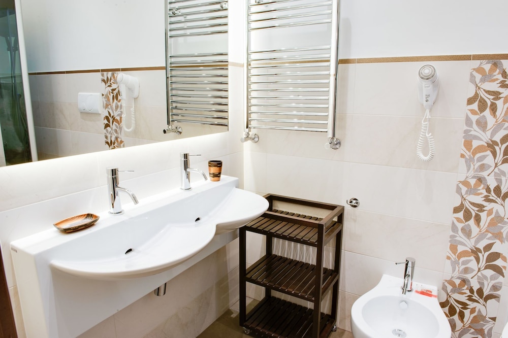 Lh Royal Suites 10/48