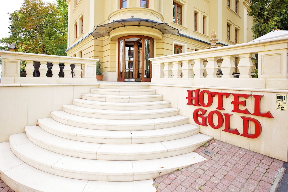 GOLD HOTEL BUDAPEST in BUDAPEST