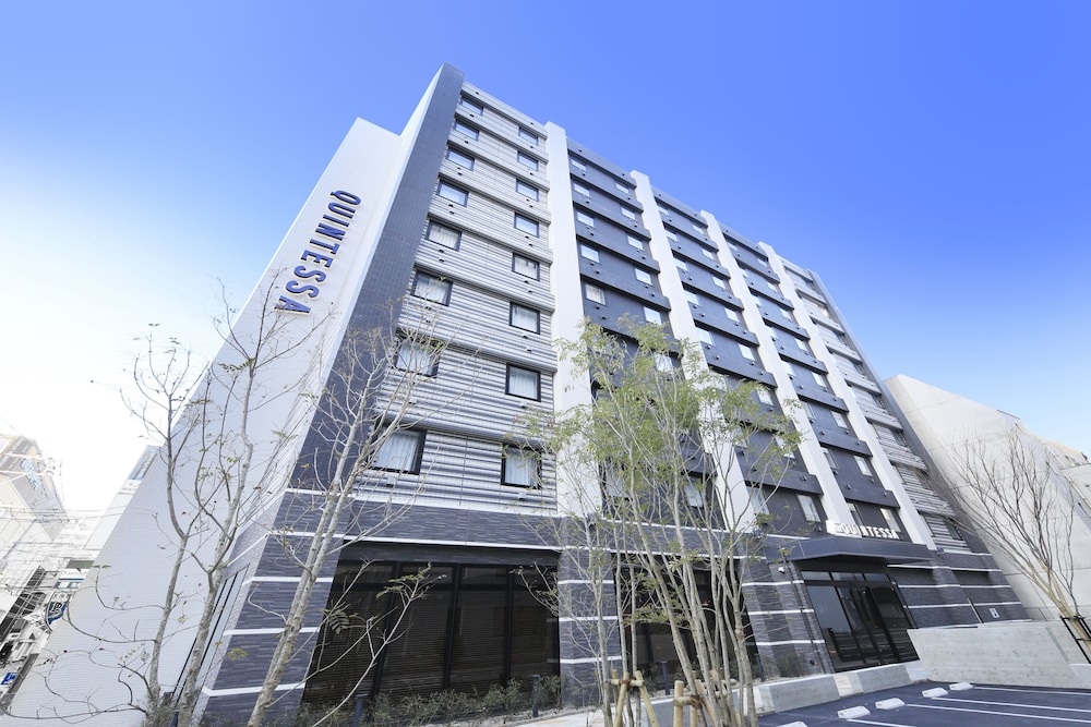 Quintessa Hotel Fukuoka Tenjin Comic & Books 2/37