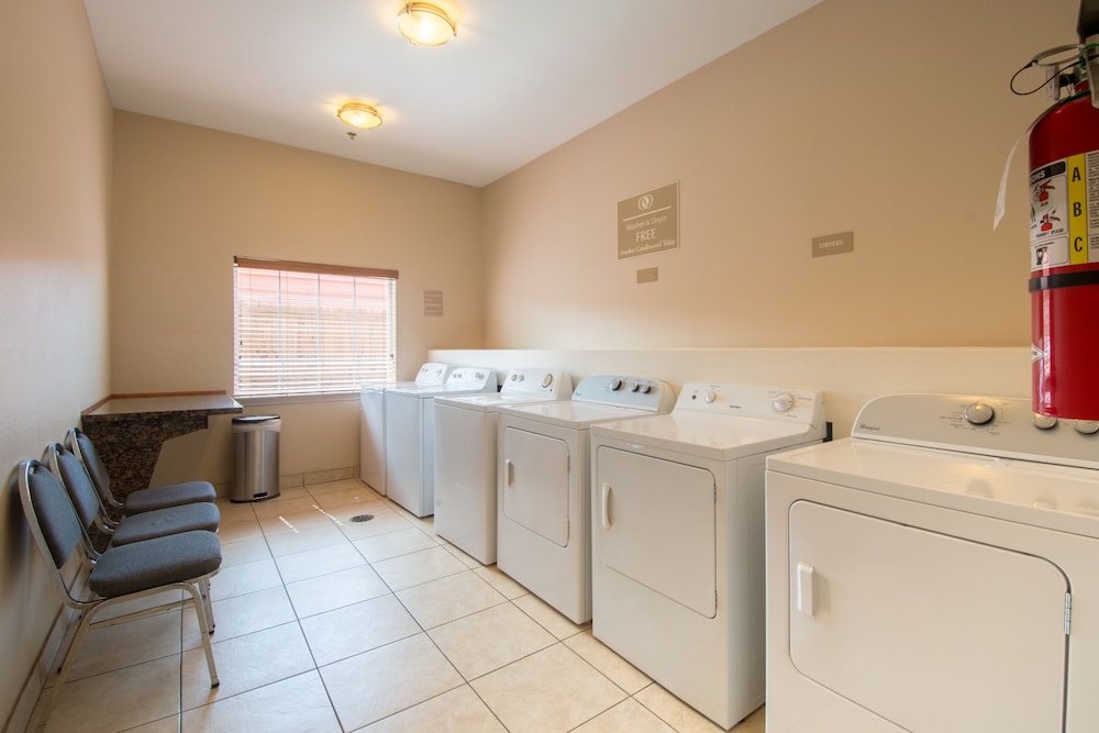 Candlewood Suites Longview 3/23