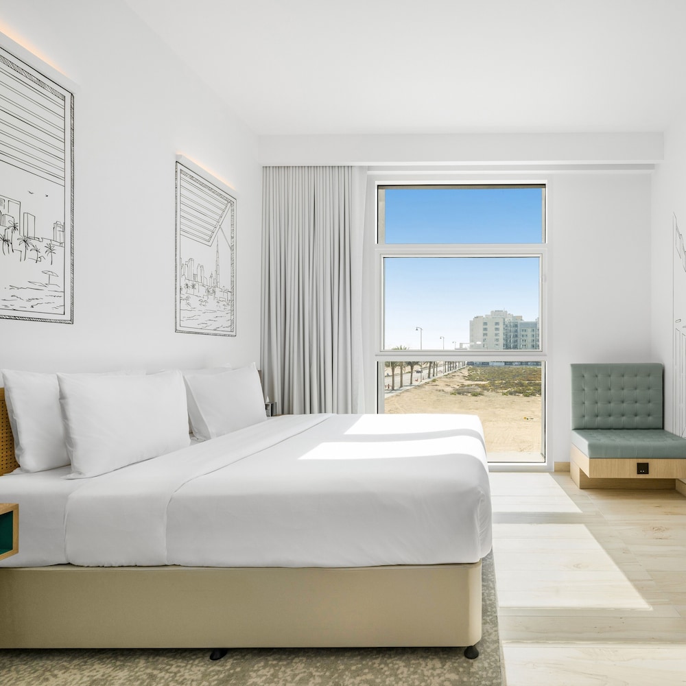 Accessible King Room City View