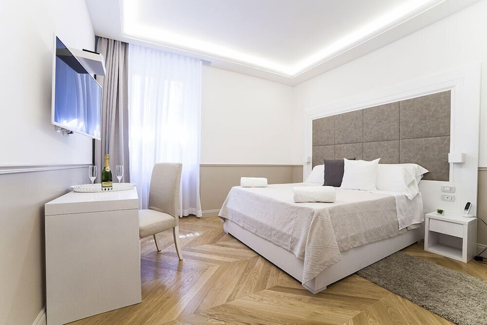 Margherita Suites 21/48