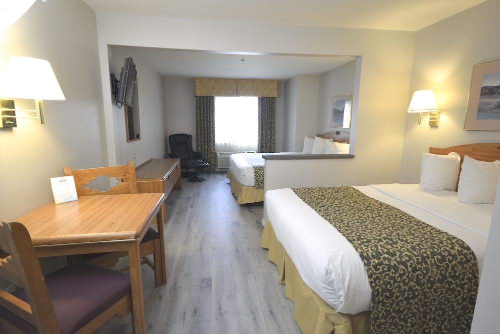 Days Inn & Suites By Wyndham Airport Albuquerque 16/38