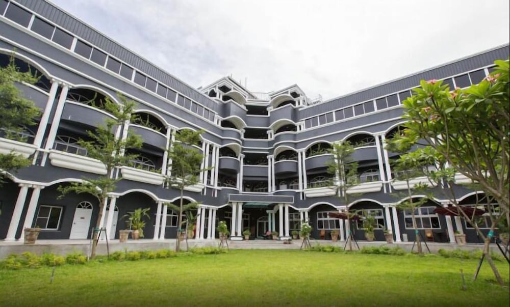 Jin Huei Hotel 3/64