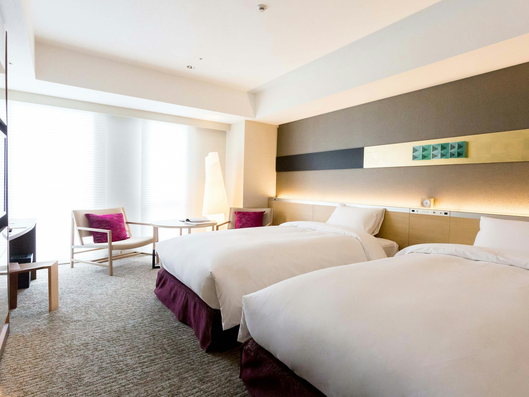 Plus, Deluxe, Twin Beds