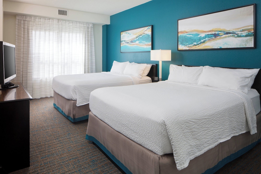 2 Bedrooms, Family Suite, 2 Double Beds, Accessible