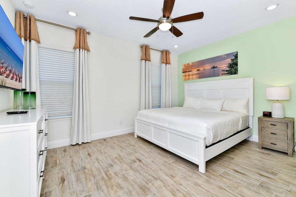 4 Bedrooms, Elite, Cottage, 2 King Beds, 2 Queen Beds
