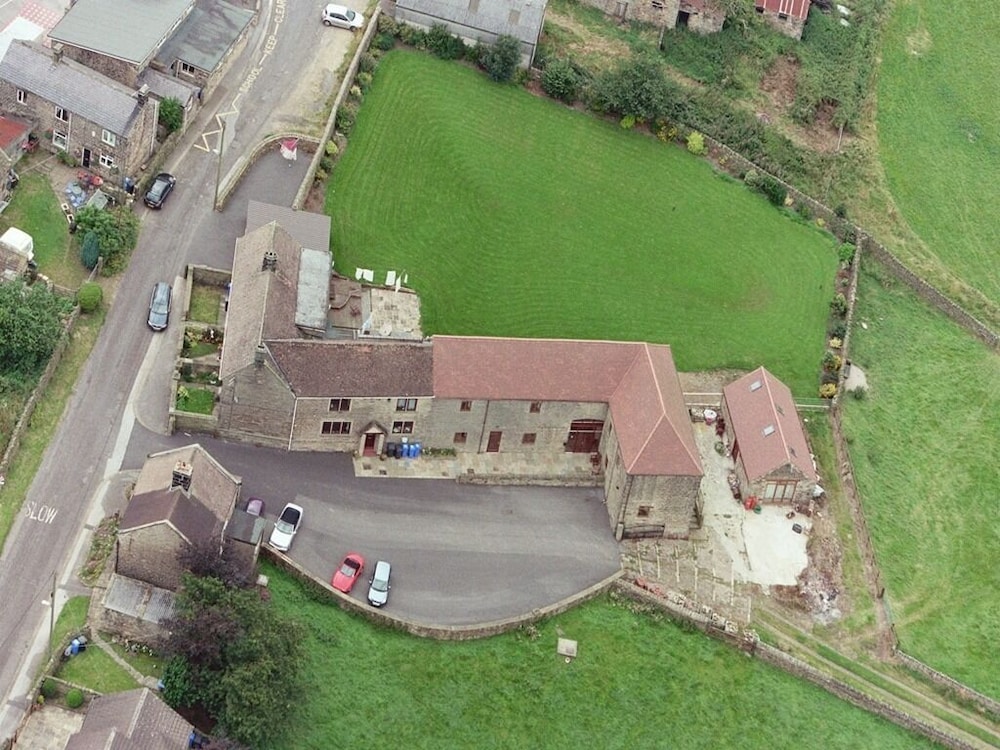 Padley Farm B&B 43/49