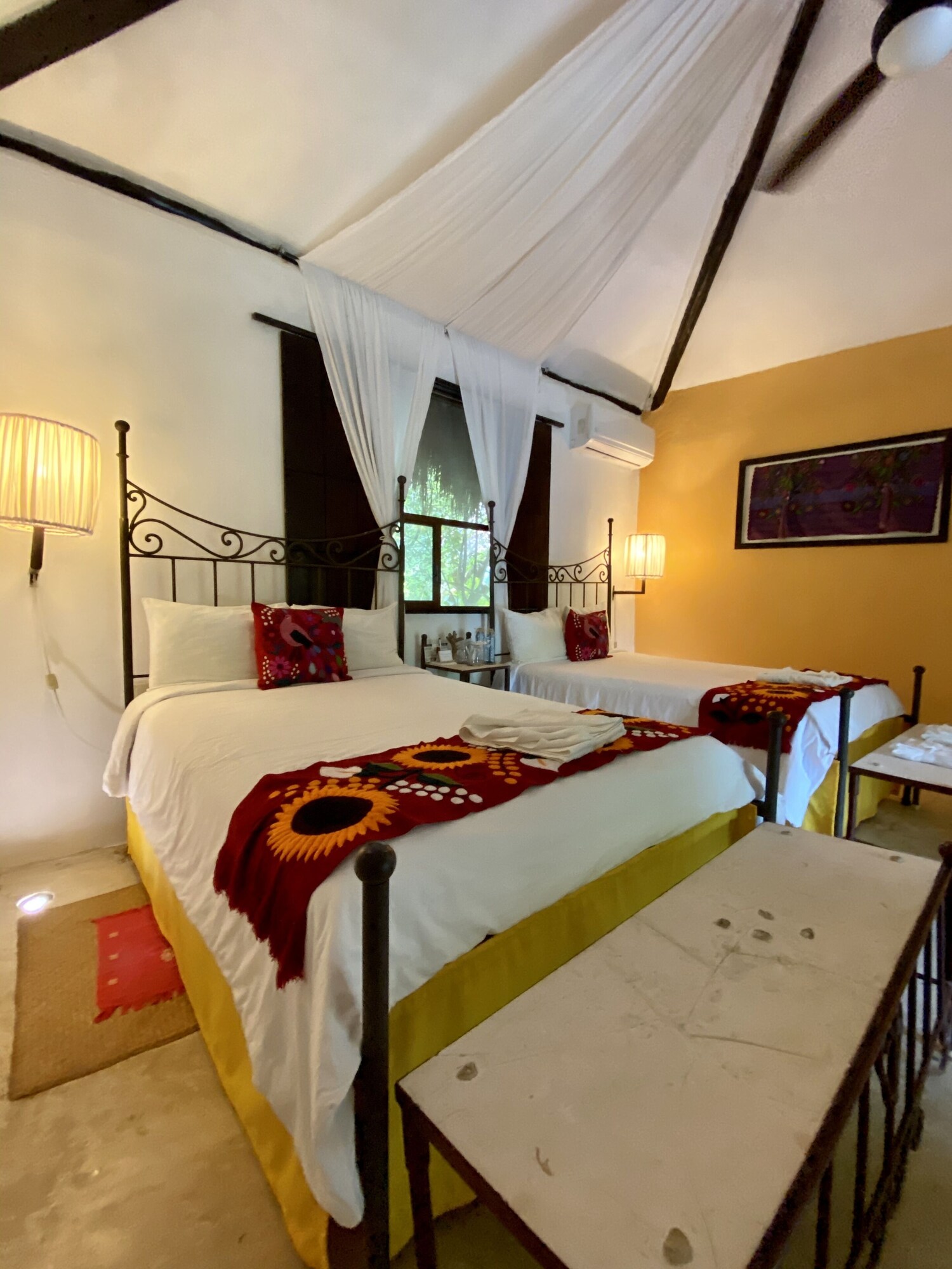 suite, 2 double beds, private bathroom, garden area