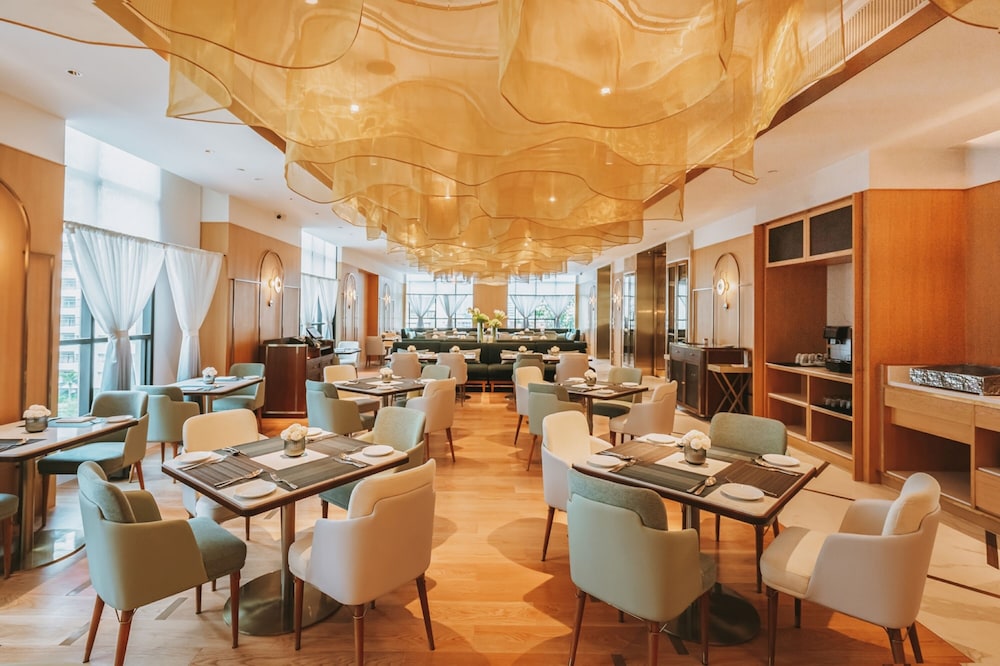 SILQ Hotel & Residence 36/50