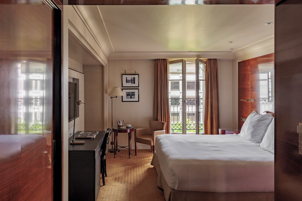 Hotel Montaigne 11/69
