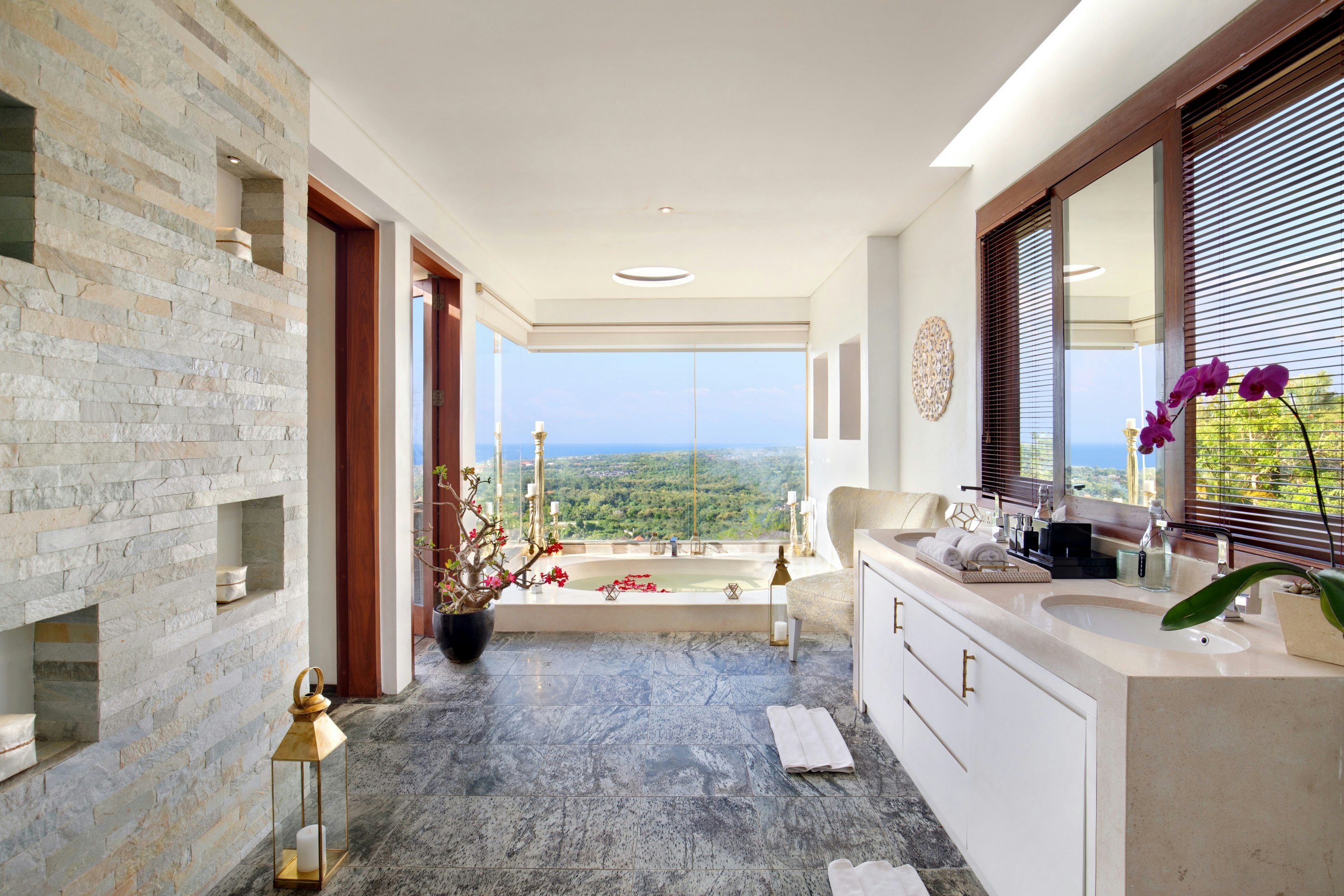 Hidden Hills Villas 76/76