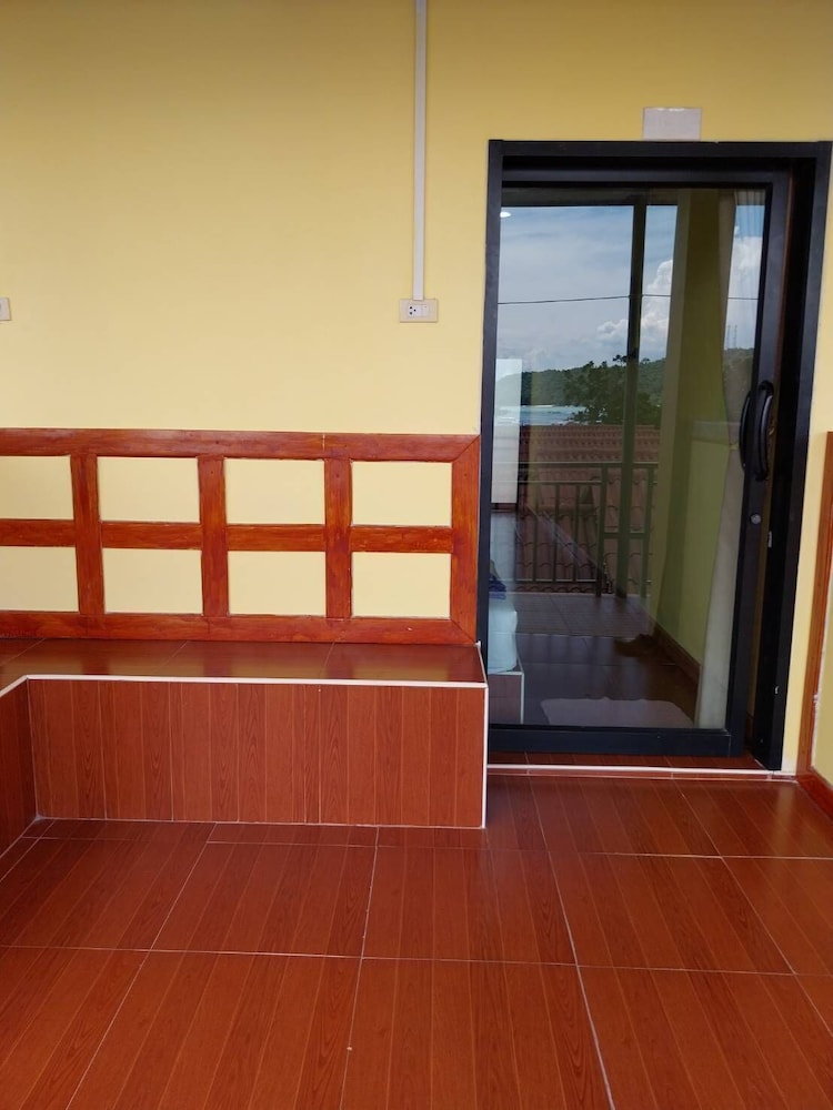 PHI PHI SAND SEA VIEW RESORT 34/57