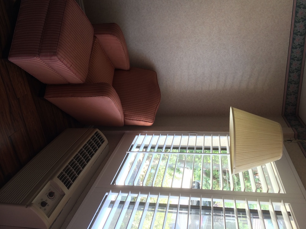 Alamo Inn Suites 52/61