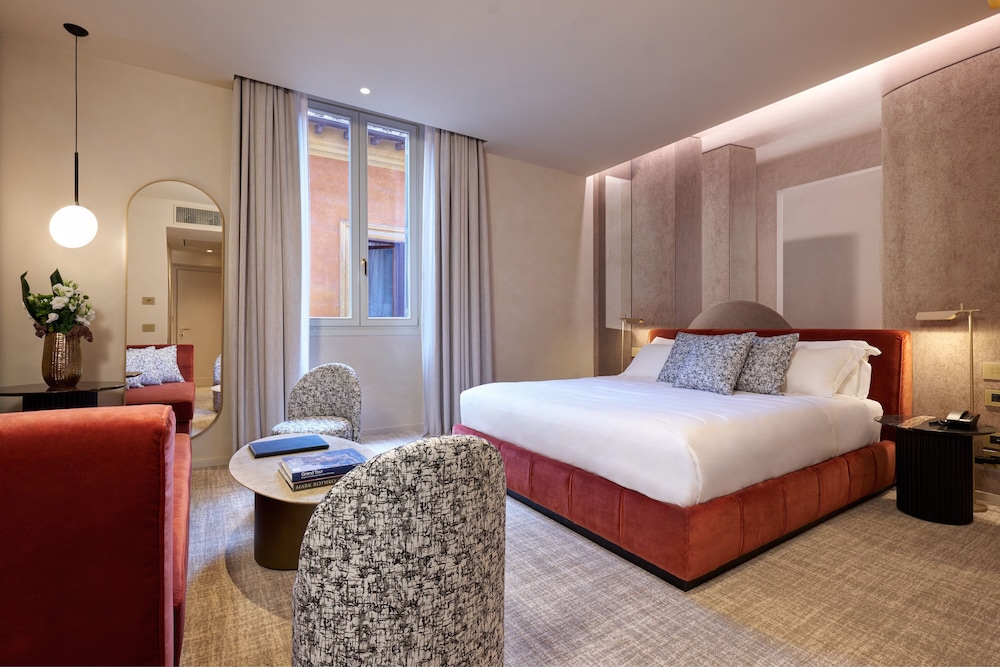 DOMUS, JUNIOR SUITE