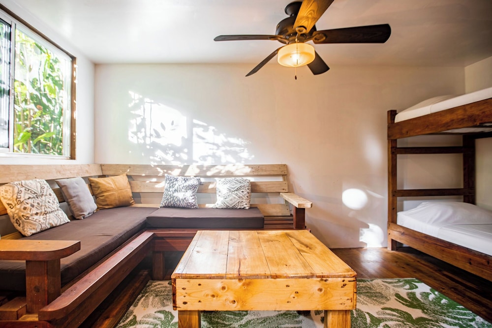 Palmar Beach Lodge 51/68