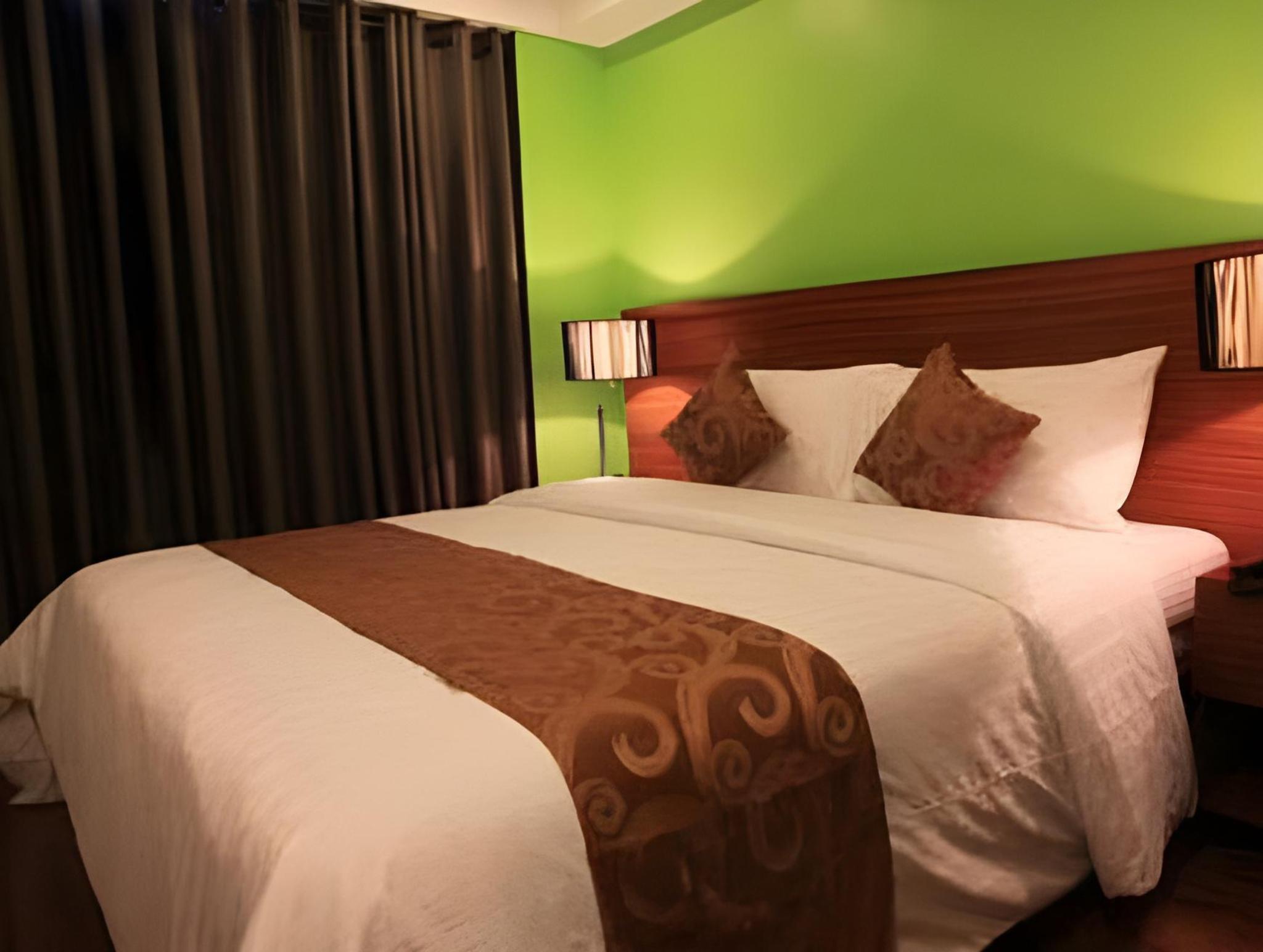 Guijo Suites Makati 7/24